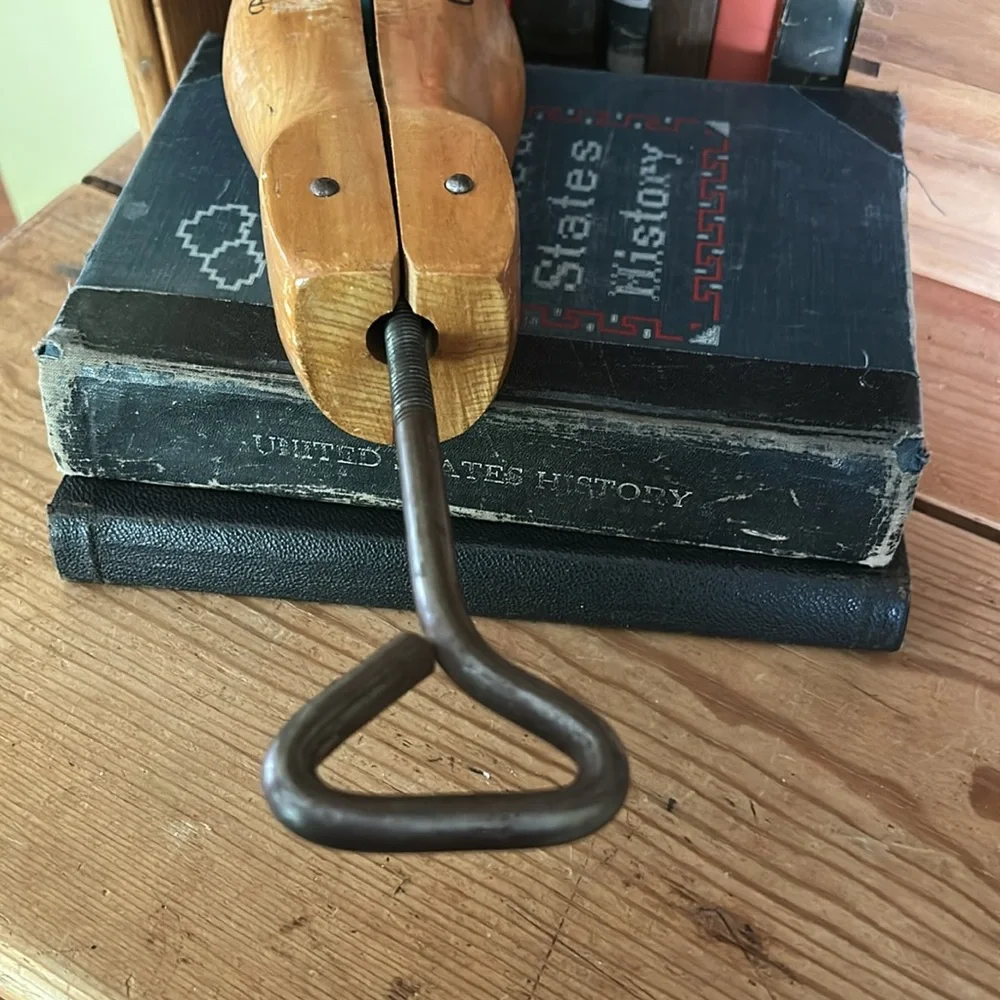 VINTAGE Belcher Wooden Shoe Form Stretcher